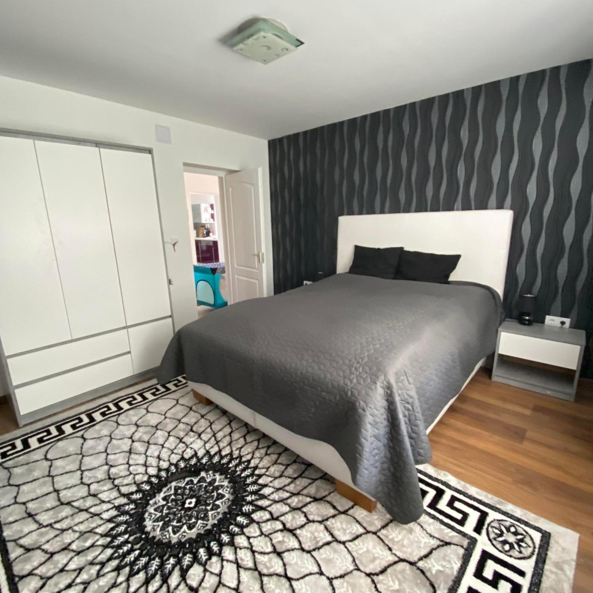 Perla Vendeghaz Igal Appartement Buitenkant foto