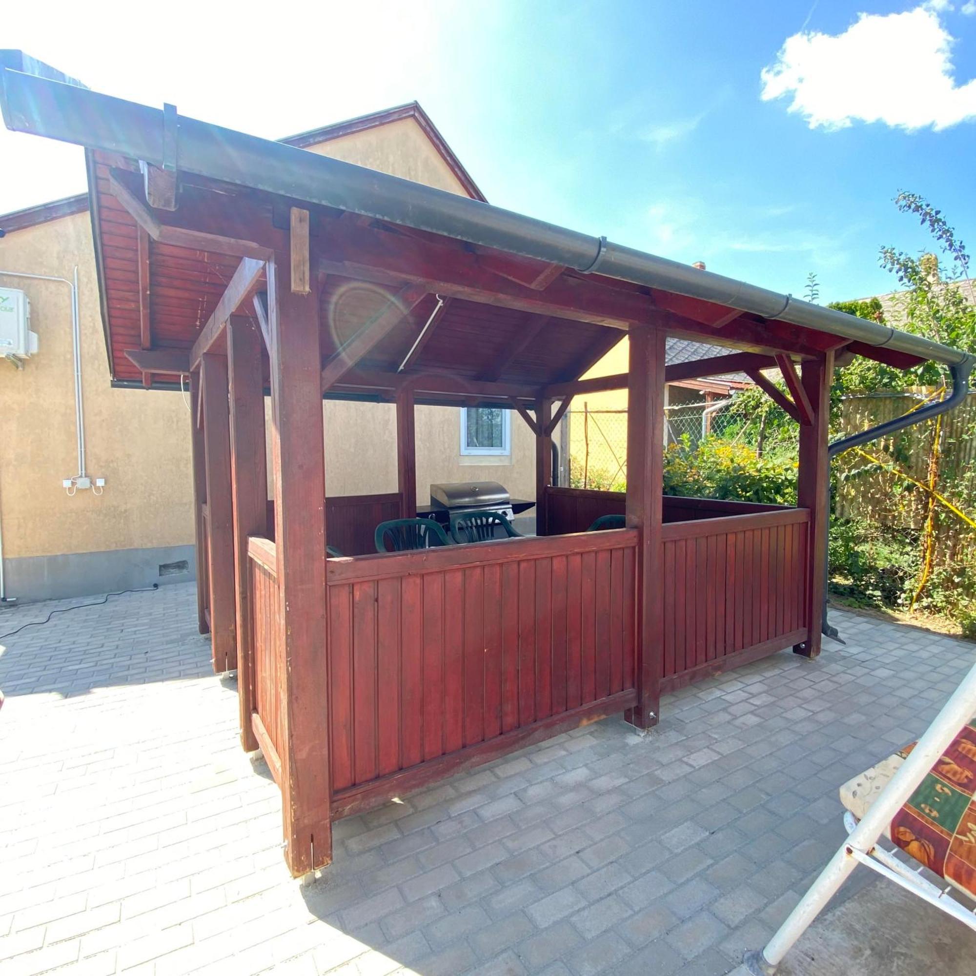Perla Vendeghaz Igal Appartement Buitenkant foto